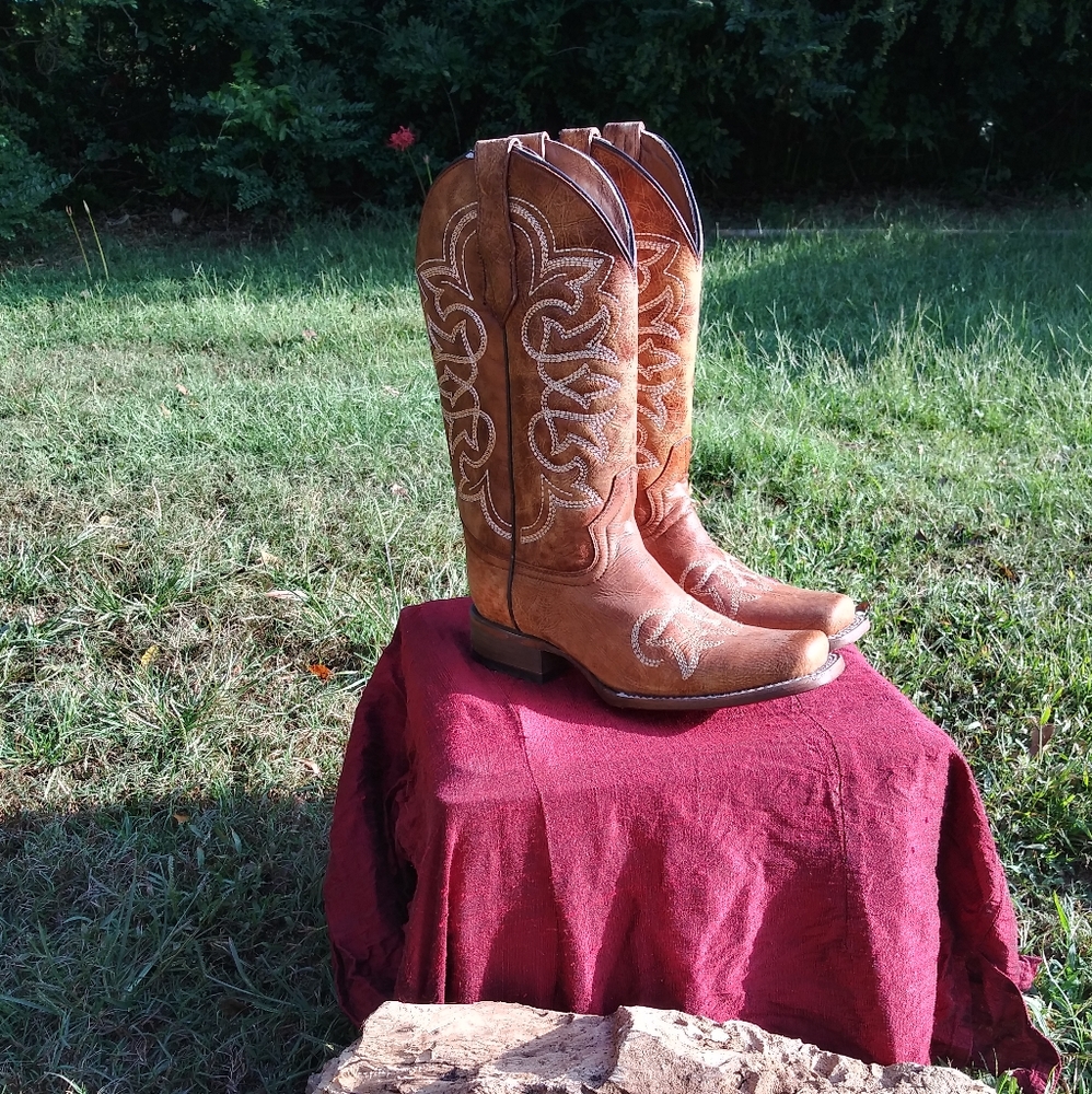 BNWT Leather Cowgirl Boots SOLD!